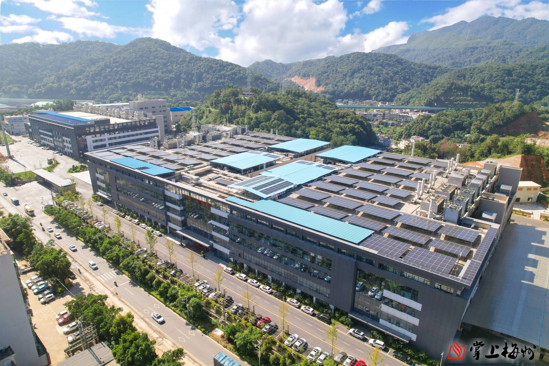 深耕铜箔创佳绩 向“新”而行促蝶变——记全国工业和信息化系统先进集体广东万象城在线电子科技有限公司